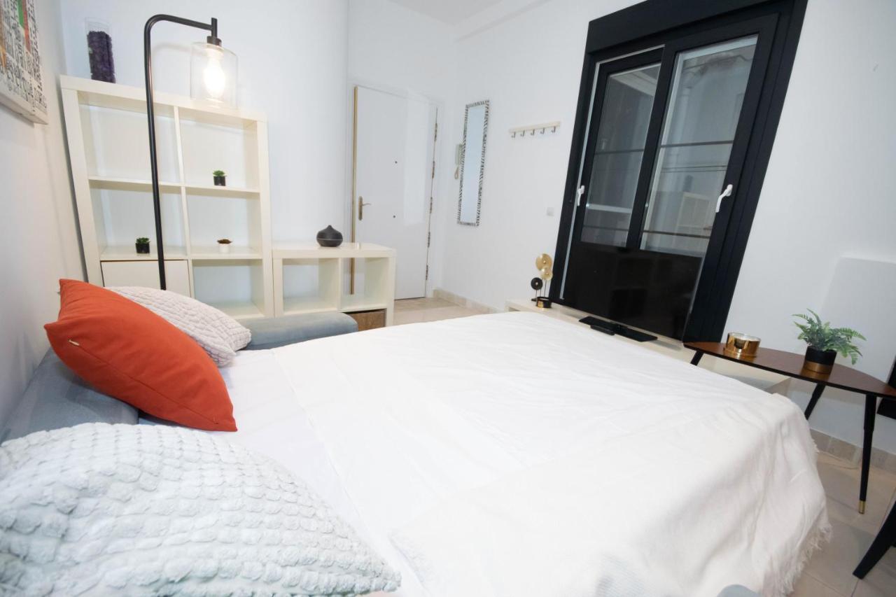 For You Rentals Apartamento Temporal Con Encanto En Malasana Min24 Madrid Exterior foto