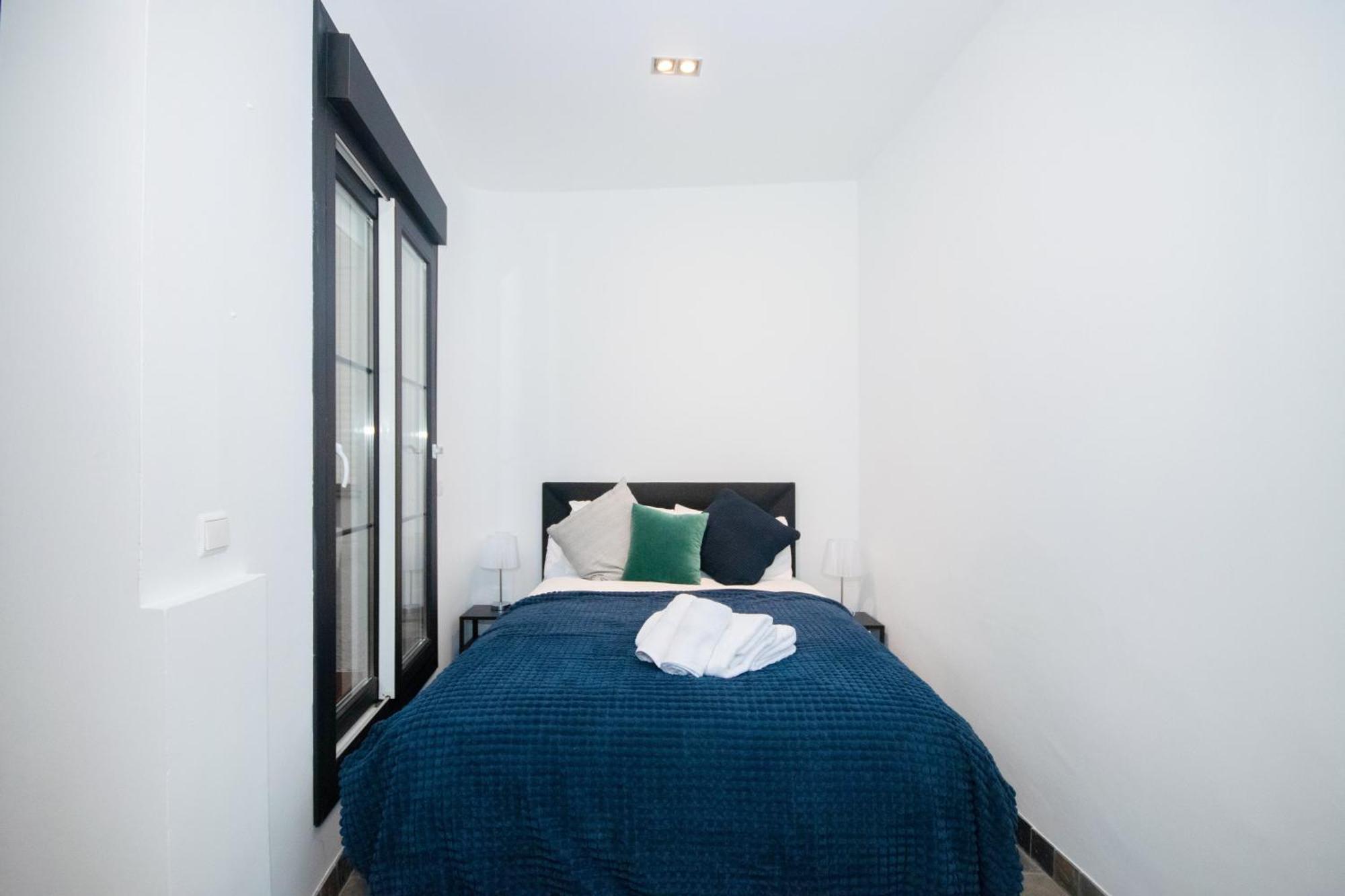 For You Rentals Apartamento Temporal Con Encanto En Malasana Min24 Madrid Exterior foto