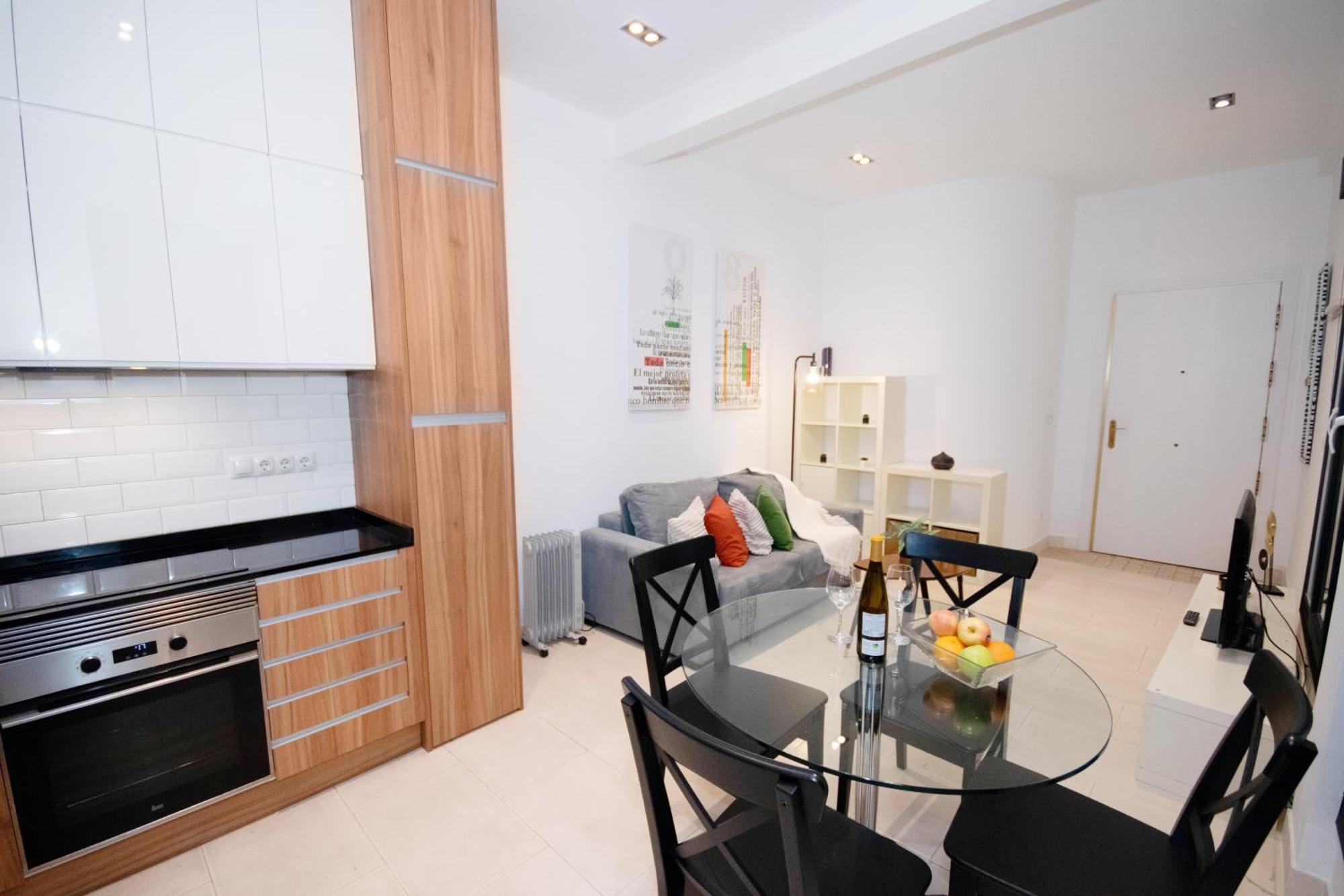For You Rentals Apartamento Temporal Con Encanto En Malasana Min24 Madrid Exterior foto