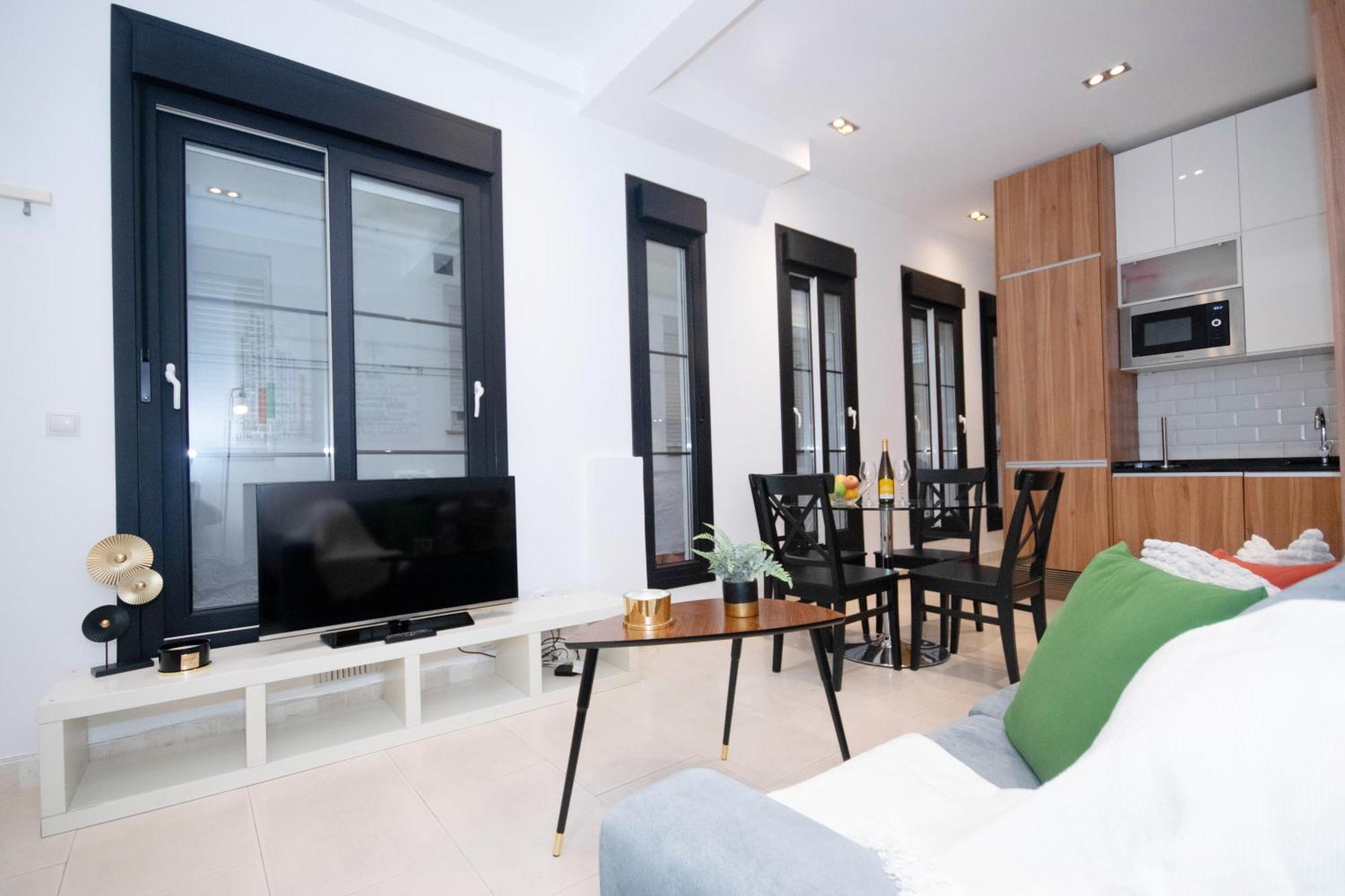 For You Rentals Apartamento Temporal Con Encanto En Malasana Min24 Madrid Exterior foto